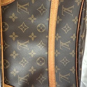 Authentic Louis Vuitton purse
